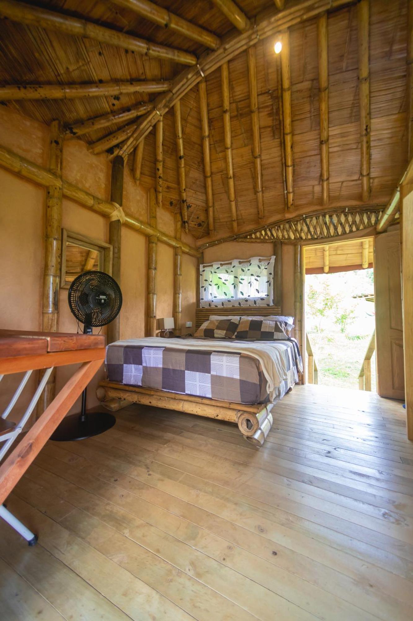 La Perla Negra - Black Pearl Eco Hostel San Rafael  Exterior photo